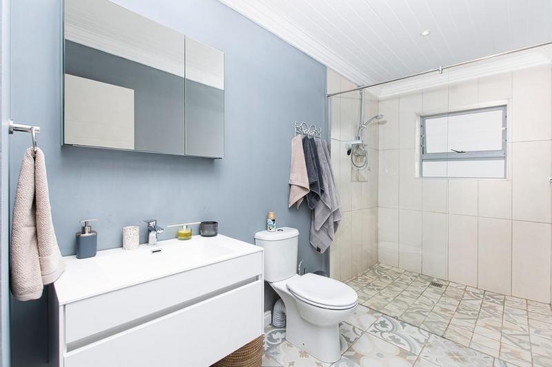 To Let 1 Bedroom Property for Rent in Dana Bay Western Cape